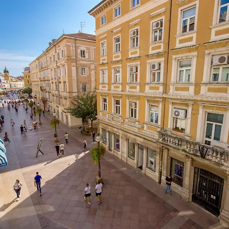 Cosy&Lux On Main Square, Korzo Rijeka Apartment Exterior foto