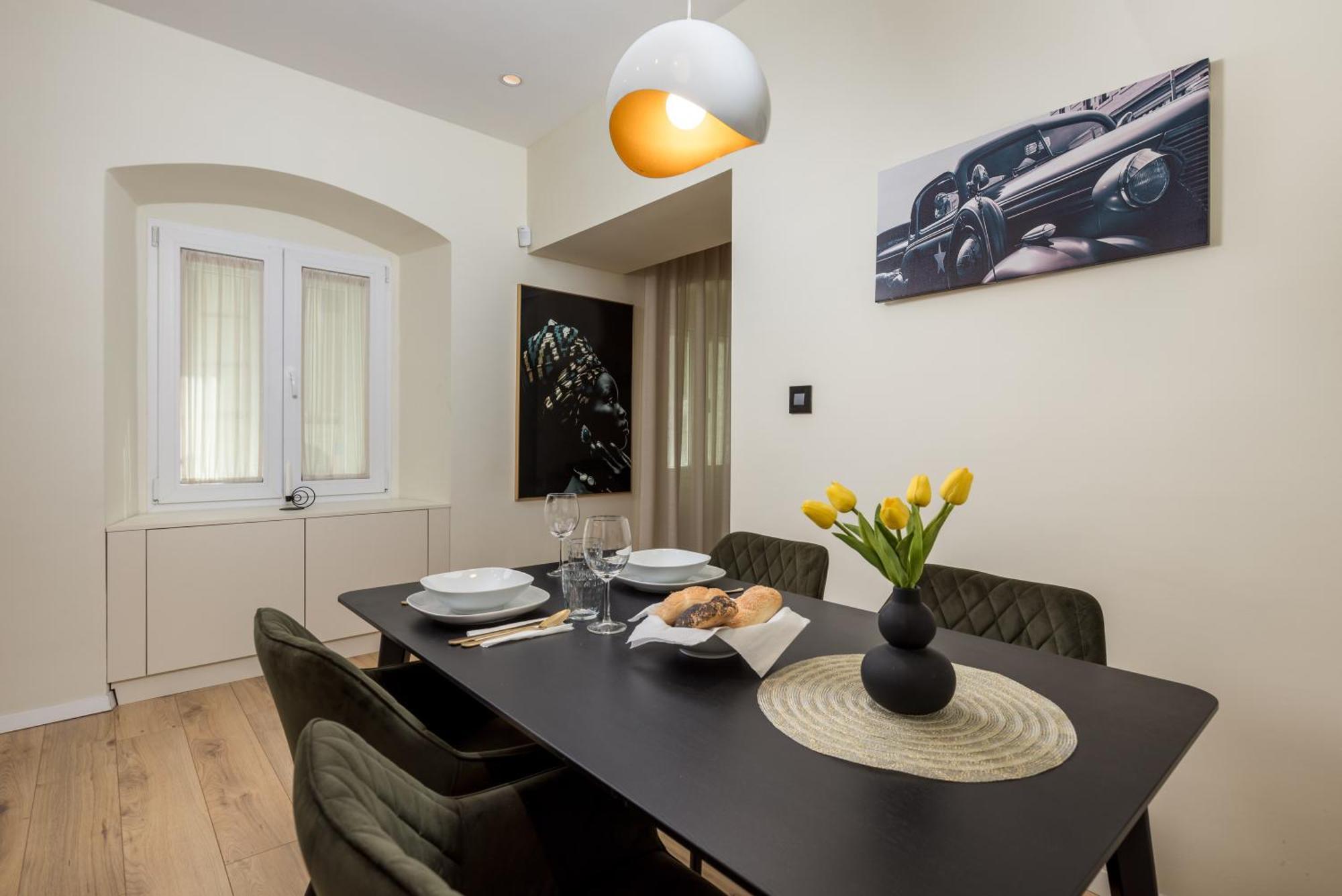 Cosy&lux On Main Square, Korzo Apartment *